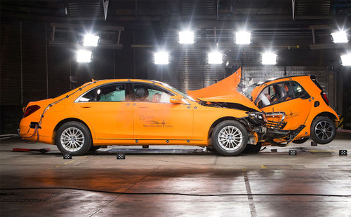 汽車碰撞 加速度傳感器的工作原理是什么(如何選擇加速度傳感器)(圖2)